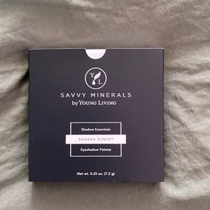 Savvy Minerals by Young Living Sahara Sunset eyeshadow palette